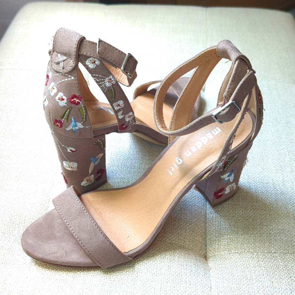 Steve Madden Floral/Nude Heels